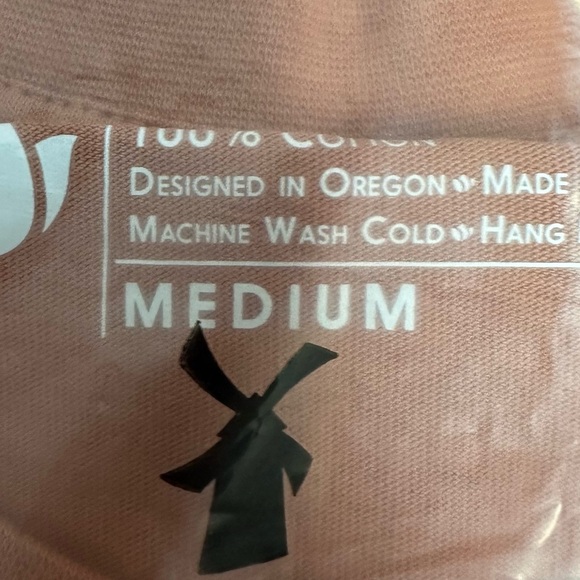 Dutch Bros NWT BRAND NEW IN BAG Pink Long Sleeve WOMEN’s MEDIUM+MEN’S LARGE+XL - Picture 9 of 12